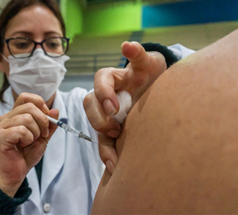 Bertioga realiza mutirão para pessoas que ainda não receberam a 2ª dose da vacina 